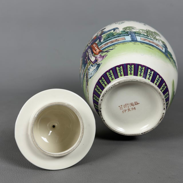 White Oriental Vases in Japanese Polychrome Ceramic, Set of 3 For Sale - Image 8 of 13