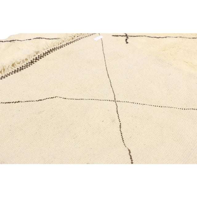 Late 20th Century Vintage Modern Beni Ourain Berber Moroccan Rug, 07'00 X 09'07 For Sale - Image 5 of 6