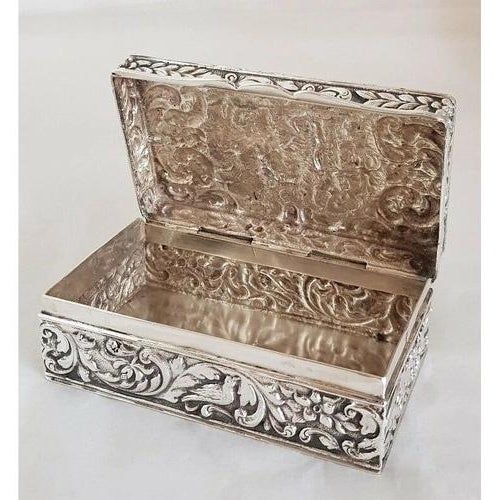 Antique Dutch Silver Repoussé Trinket or Jewellery Box Late 19th Century For Sale - Image 4 of 14