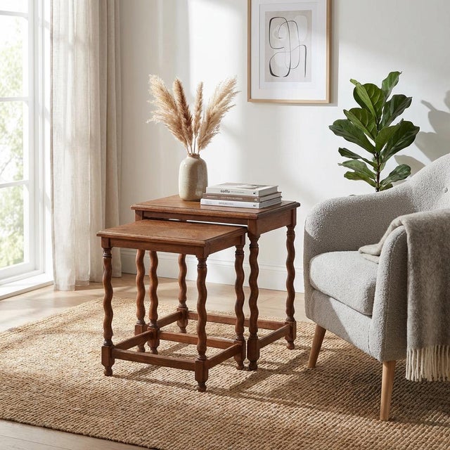 Antique nesting tables with spiral turned legs (c.1900)Dimensions: Length: 51 cm Depth: 35 cm Height: 52 cmStyle:...