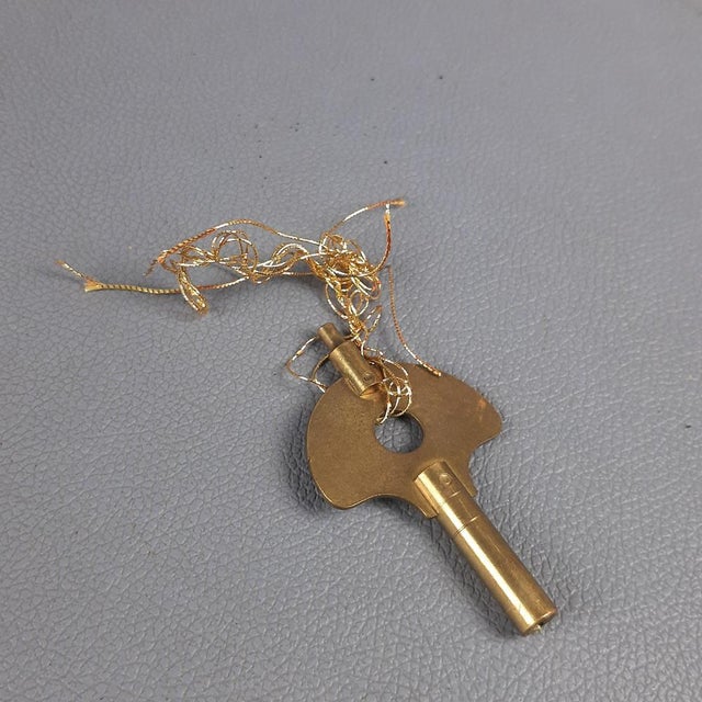 Vintage Wooden Hand-Winding Mechanical Table Clock with Key, 1940s For Sale - Image 11 of 15