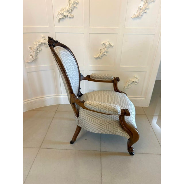 Antique Victorian Carved Walnut Salon Suite, 1850s, Set of 11 For Sale - Image 13 of 18