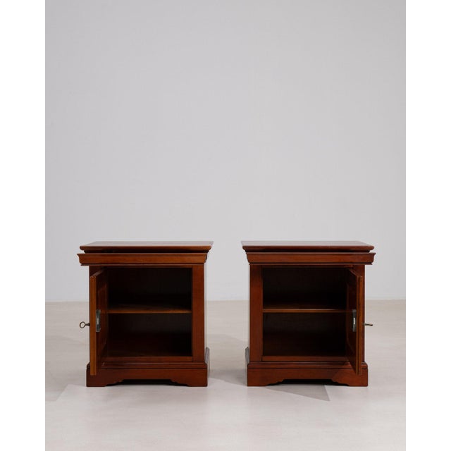 20th Century France Rich Mahogany Pair Of Mahogany Bedside Cabinets For Sale - Image 4 of 11