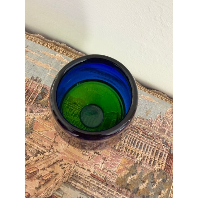 Dansk 1980s Michael Scheiner for Dansk Postmodern Cobalt Blue & Green Art Glass Vase For Sale - Image 4 of 7