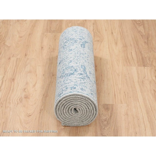 2010s Fine Jacquard With Sickle Leaf Design Wool and Plant Based Silk Hand Loomed Gray Oriental Runner Rug For Sale - Image 5 of 9