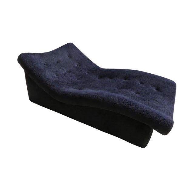 1970s Vintage Sculptural Platform Base Button Tufted Chaise For Sale - Image 13 of 13