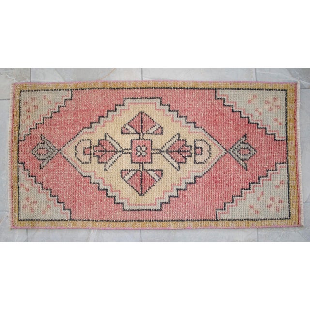 1970s Vintage Hand Knotted Small Rug Enrtway Mat, Kitchen Bathroom Decor 2x3 Ft Approx For Sale - Image 9 of 14
