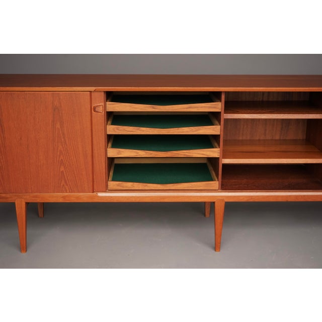 Brown Sideboard by Henry Rosengren Hansen for Brande Møbelindustri, Denmark, 1960s For Sale - Image 8 of 17