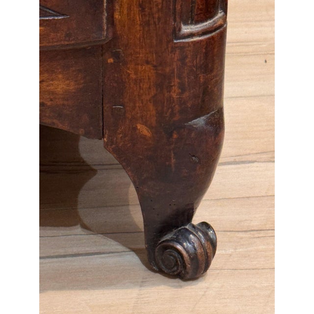 Early 18th Century French Provincial Walnut Commode For Sale - Image 14 of 16