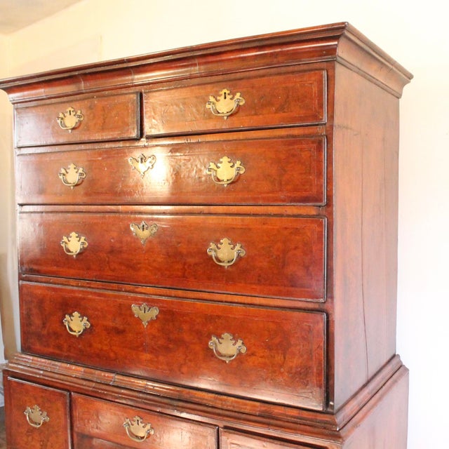 Early Georgian English Burl Walnut Highboy Chest on Stand For Sale - Image 9 of 17