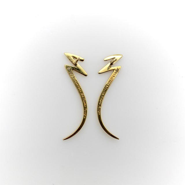 Tiffany and Co. 1980s Pair of 18k Gold Tiffany & Co. Paloma Picasso Zig-Zag Scribble Earrings For Sale - Image 4 of 7