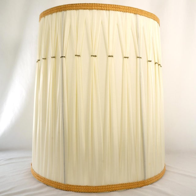 Vintage Green Empoli Glass Mid Century Hollywood Regency Style Lamps - a Pair For Sale - Image 15 of 16