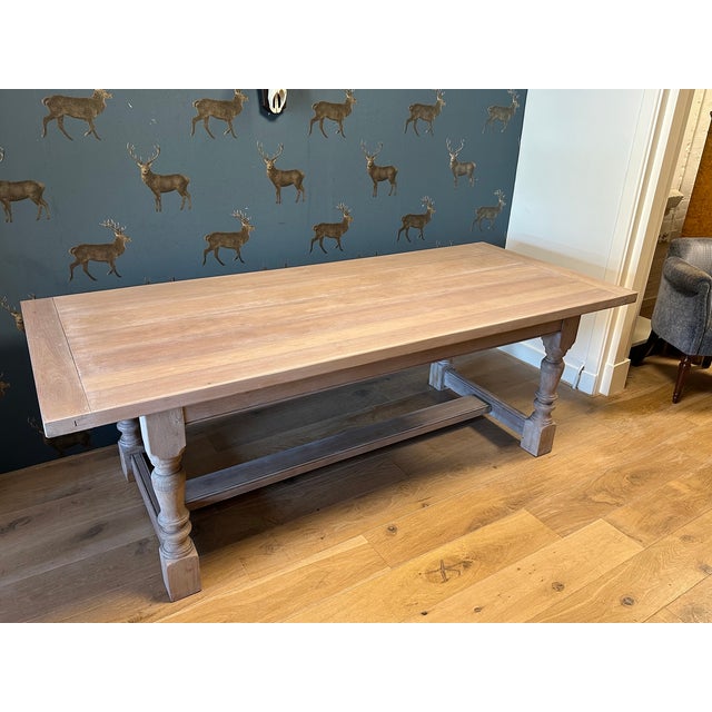 Vintage English Farmhouse Table, 1990s, in Flawless conditions. Designed 1990 to 1999
