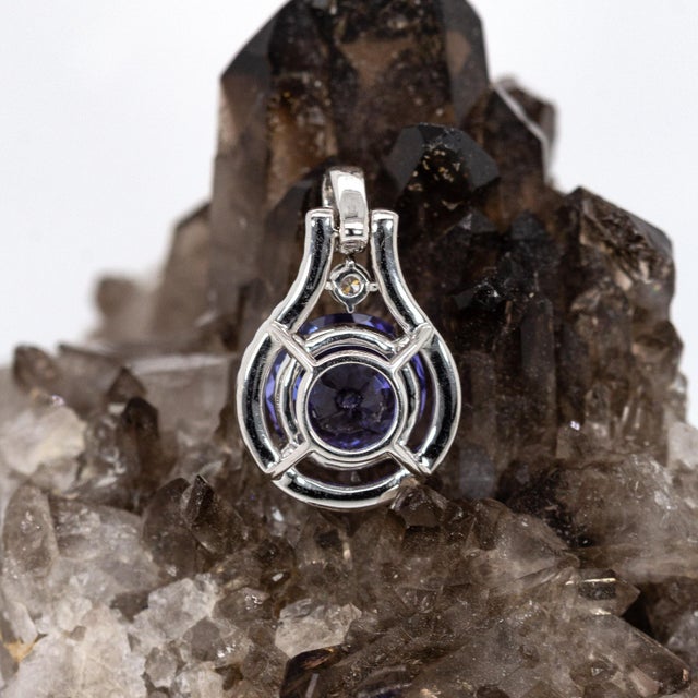 Metal 2cts Tanzanite and Earth Mined Diamonds Pendant in Solid 14k White Gold | Rd 8mm For Sale - Image 7 of 8