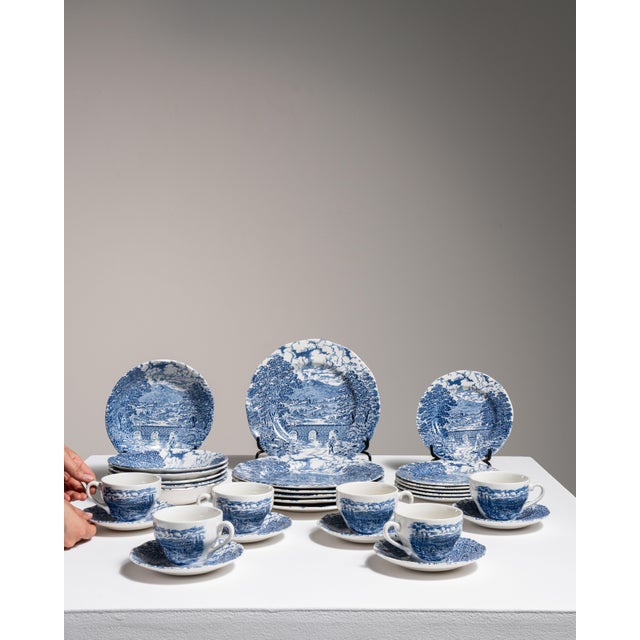 Mid 20th Century United Kingdom Blue Porcelain Serving Piece For Sale - Image 12 of 14