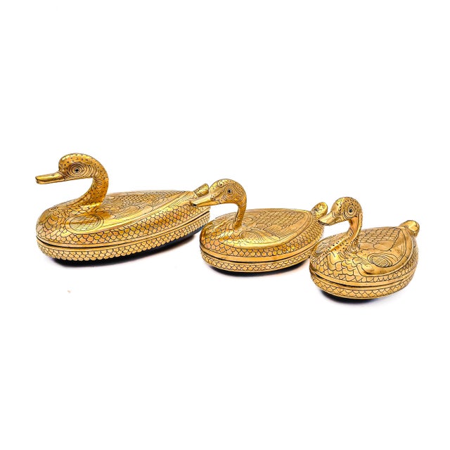 Large Mid-20th Century Burmese Gilt Lacquer Duck Trinket Boxes, Set of 3 For Sale In Los Angeles - Image 6 of 10