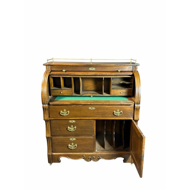 For sale is this very nice well made antique Barrel Cylinder Library Desk