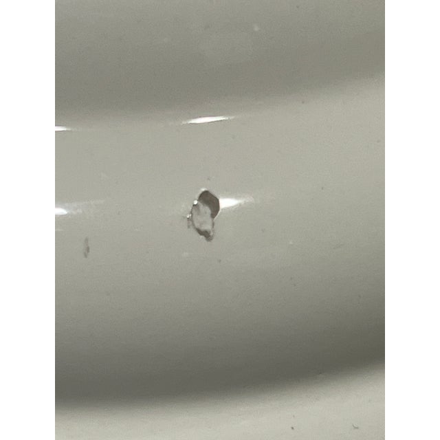 Vintage Postmodern 1980s Large White Ribbed Bee Hive Ceramic Vase Art Deco Pottery For Sale In Palm Springs - Image 6 of 7