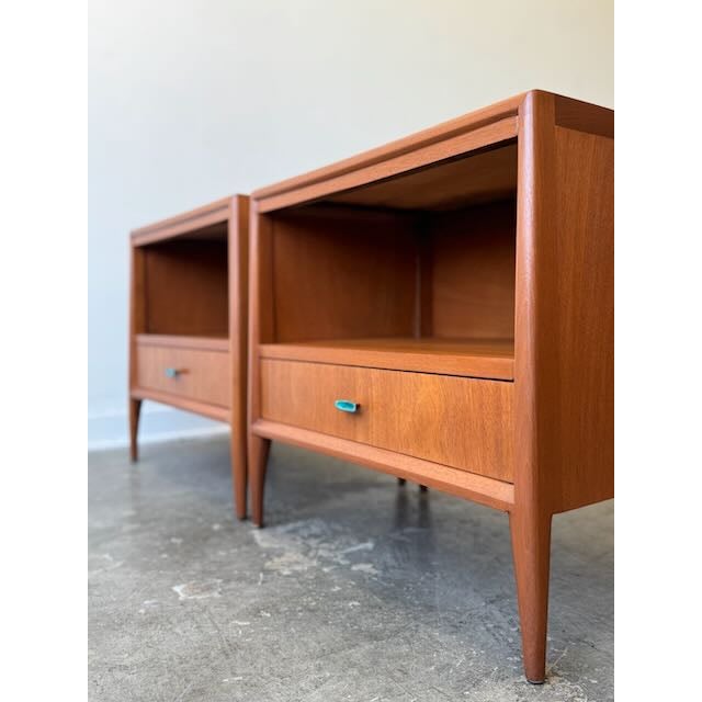 Vintage Pair of Mt. Airy Nightstands by Raymond Sobota For Sale - Image 11 of 15