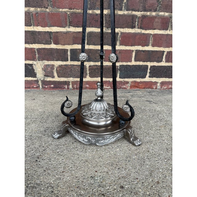 Gorgeous Verdi Gris Circular Neoclassical Italian Gueridons Table For Sale - Image 9 of 12