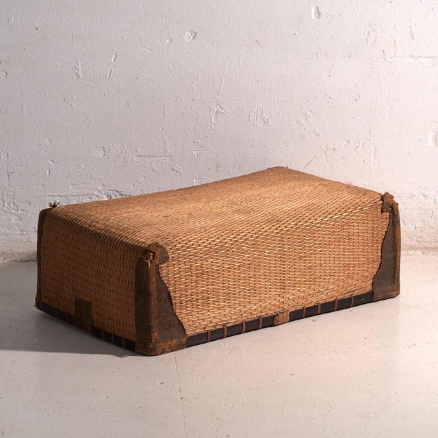 Vintage Kōri Trunk in Willow Wicker, Japan, 1920 For Sale - Image 12 of 12