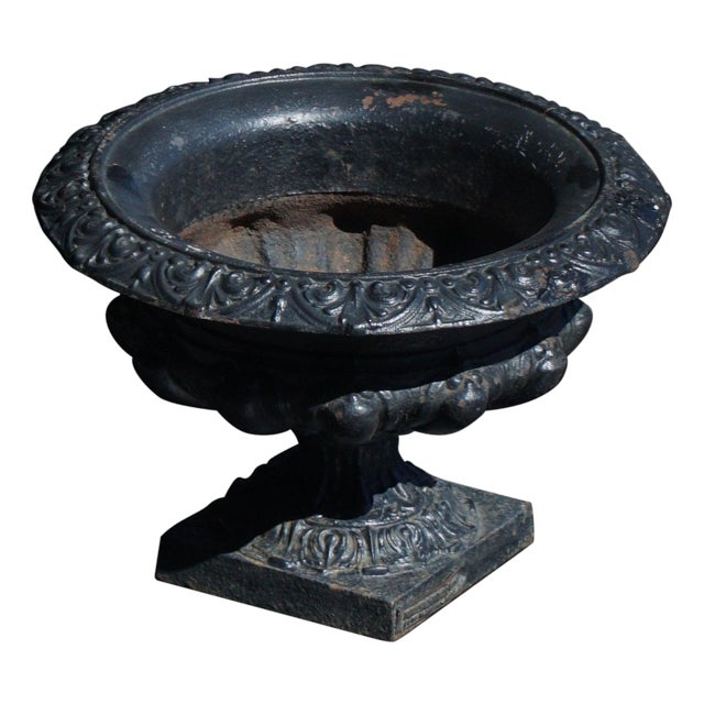Antique French Cast Iron Garden Urn with Decorative Rim, 1920s For Sale