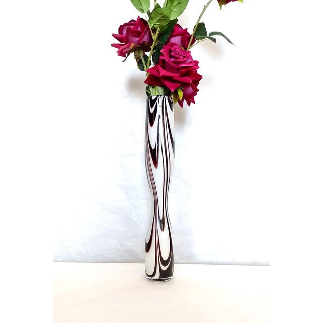Mid-Century Modern Purple and White Murano Glass Wave Vase from Carlo Moretti, Italy, 1970s For Sale - Image 3 of 13