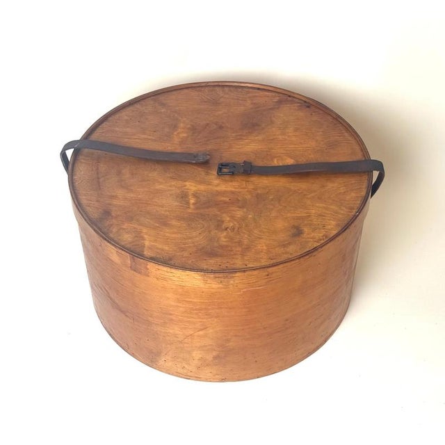 Large Antique Luther Bentwood Hat Box, 1890s For Sale - Image 6 of 18
