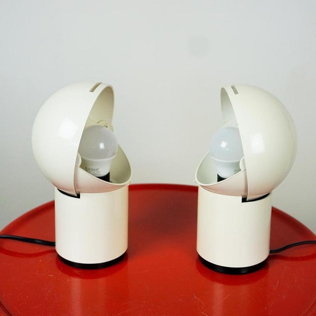 1970s Vintage Italian Space Age Asteroidi Plastictable Lamps by Siberin Caronno, 1970s, Set of 2 For Sale - Image 5 of 10