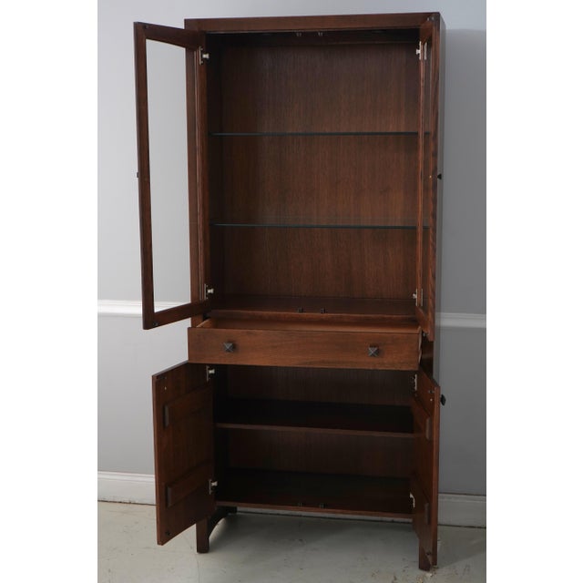 Arts & Crafts Stickley Arts & Crafts Mission Oak Highlands Display Cabinet For Sale - Image 3 of 18