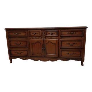 1980s Dixie Wood Dresser French Provincial 10 Drawer Cherry For Sale
