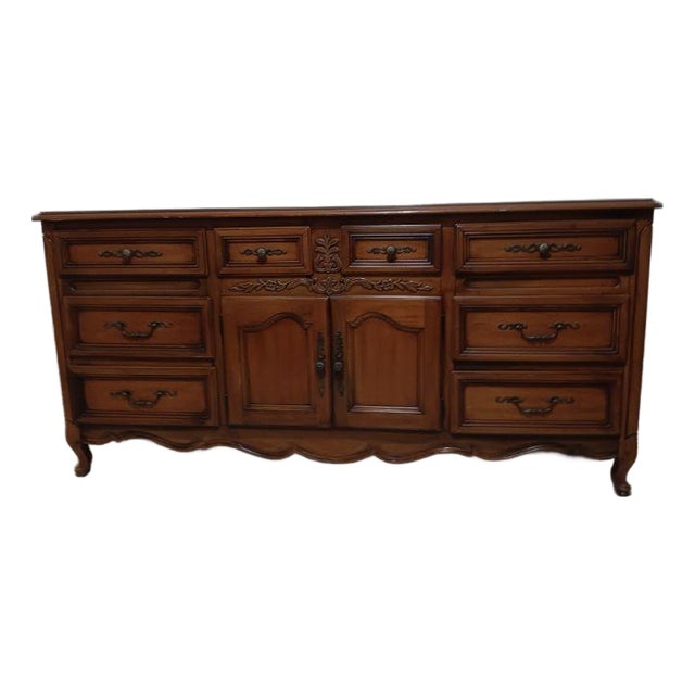 1980s Dixie Wood Dresser French Provincial 10 Drawer Cherry For Sale