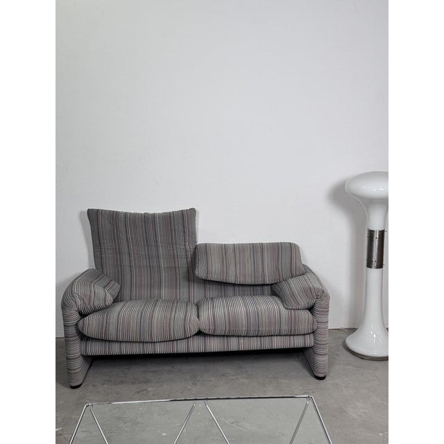 1970s Maralunga Two-Seater Sofa by Vico Magistretti for Cassina, 1970s For Sale - Image 5 of 13