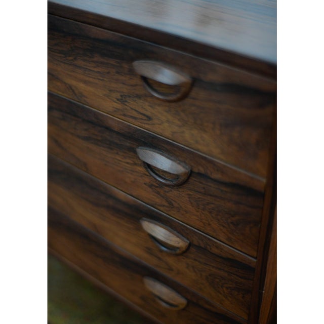 Kai Kristiansen Mid-Century Rosewood Four Drawer Chest, Denmark 1960 For Sale In Los Angeles - Image 6 of 7