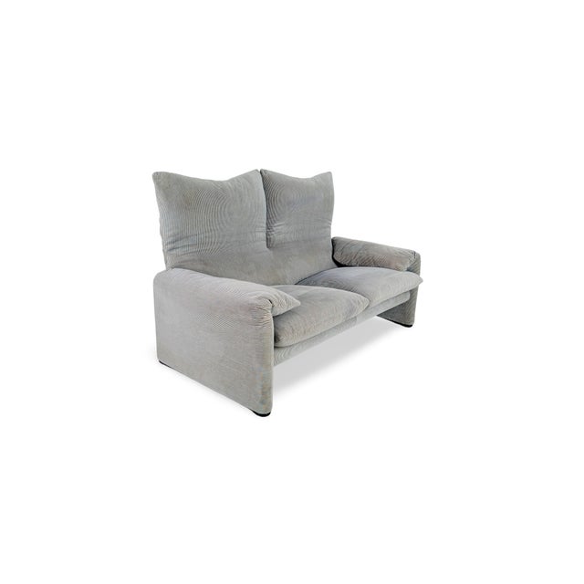 Maralunga Two-Seater Sofa by Vico Magistretti for Cassina For Sale - Image 5 of 11