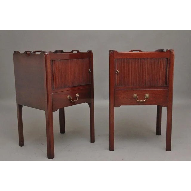1960s Georgian Mahogany Tray Top Bedside Cabinets, 1960s, Set of 2 For Sale - Image 5 of 10