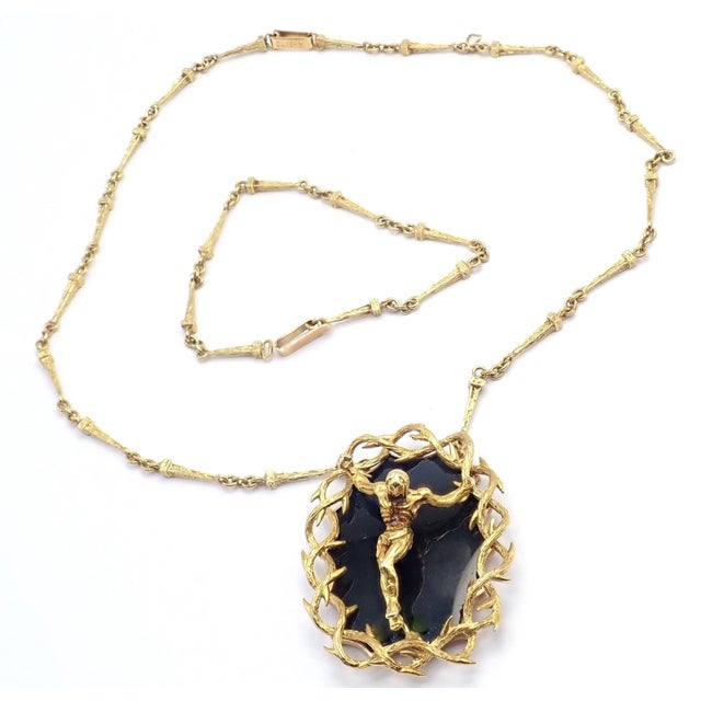 Salvador Dalí 1970s Salvador Dali Gold Black Onyx Christ Saint John Cross Bracelet Necklace Cert For Sale - Image 4 of 11