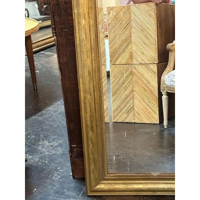 19th Century French Louis Philippe Giltwood Mirror With Crest For Sale In Dallas - Image 6 of 7