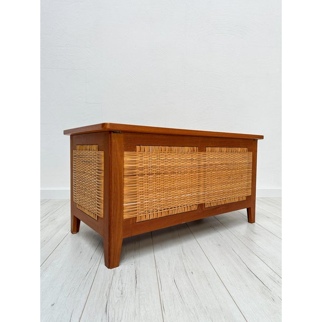 Vintage Danish Teak Blanket Storage Bench by Kai Winding for Poul Hundevad, 1960s For Sale - Image 6 of 10