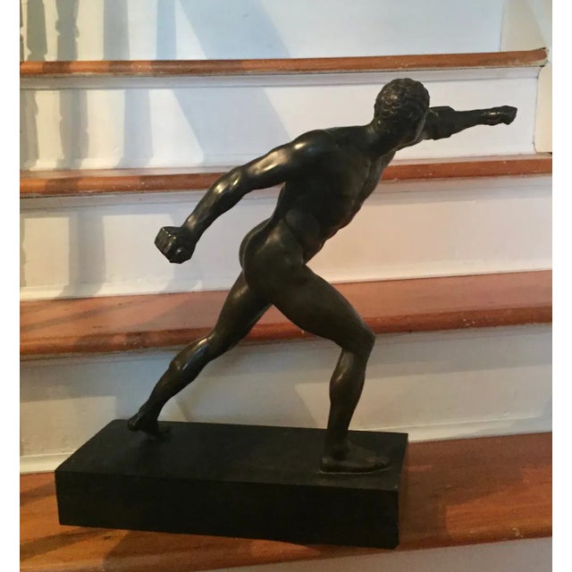Antique 19th Century French Grand Tour Bronze Figure of an Athlete Mounted on Original Black Slate Base For Sale - Image 4 of 13