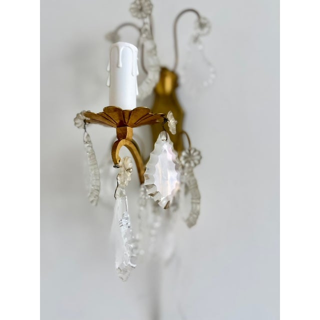 Vintage French Brass and Crystal Glass Floral Wall Sconces in the style of Maison Baguès, 1940s, Set of 2 For Sale - Image 10 of 17