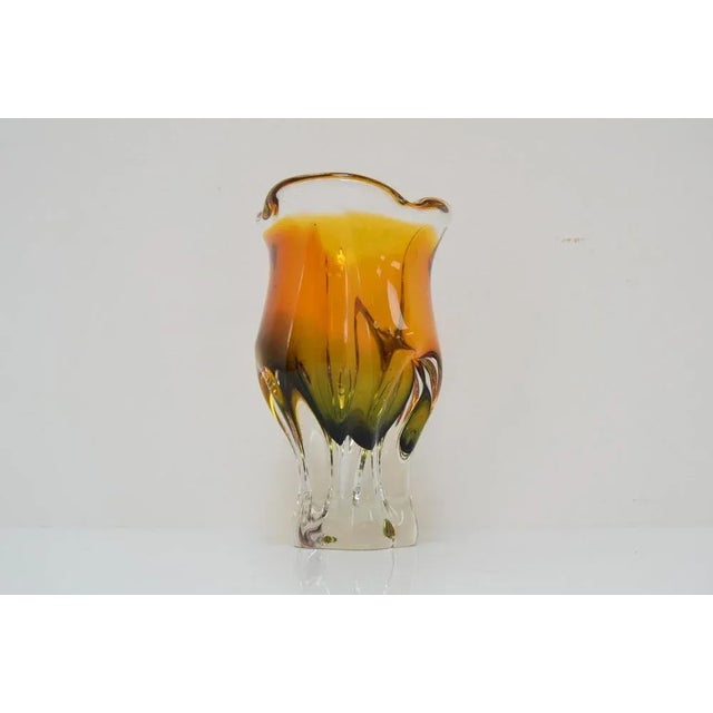 Art Glass Vase attributed to Josef Hospodka for Glasswork Chribska, 1960s For Sale - Image 3 of 11