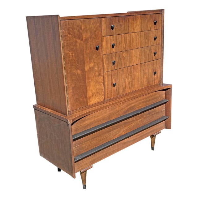 Vintage Mid Century Modern Tall Dresser Chest of Drawers Gentlemen’s Chest by American of Martinsville For Sale
