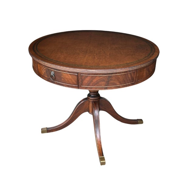 Neoclassical Early 20th Century Regency Style Mahogany Drum Table With Tooled Leather Top & Lion Head Brass Pulls – Pedestal Base Library Table For Sale - Image 3 of 7