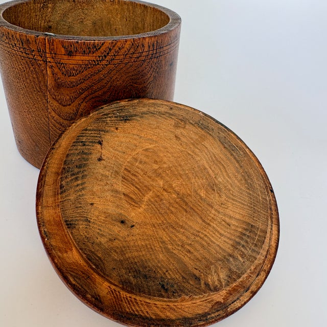 Antique Scandinavian Lidded Jar in Turned Elm, 1900s For Sale - Image 4 of 8