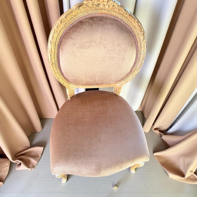 Rose 1990s Custom French Import Dusty Rose Silk Velvet Fabric Accent Chair For Sale - Image 8 of 8