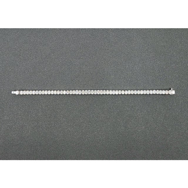 White 10.30 Ct Oval Cut Tennis Bracelet For Sale - Image 8 of 9