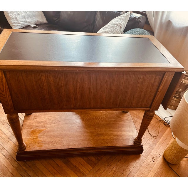 Vintage Stanley Furniture Drop-Leaf Console Table / Server – Traditional Style For Sale - Image 9 of 12