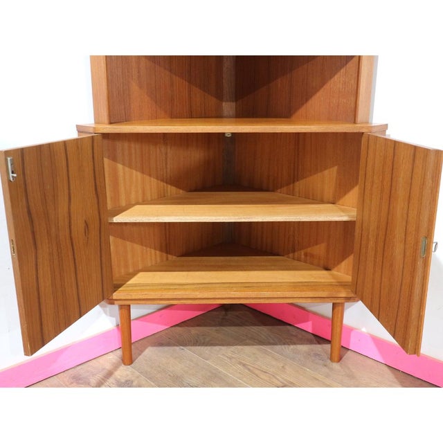 1960s 1960s Mid Centuy Modern Vntage Teak Corner Display Cabinet Danish For Sale - Image 5 of 11