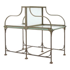 Example of Partner Desks